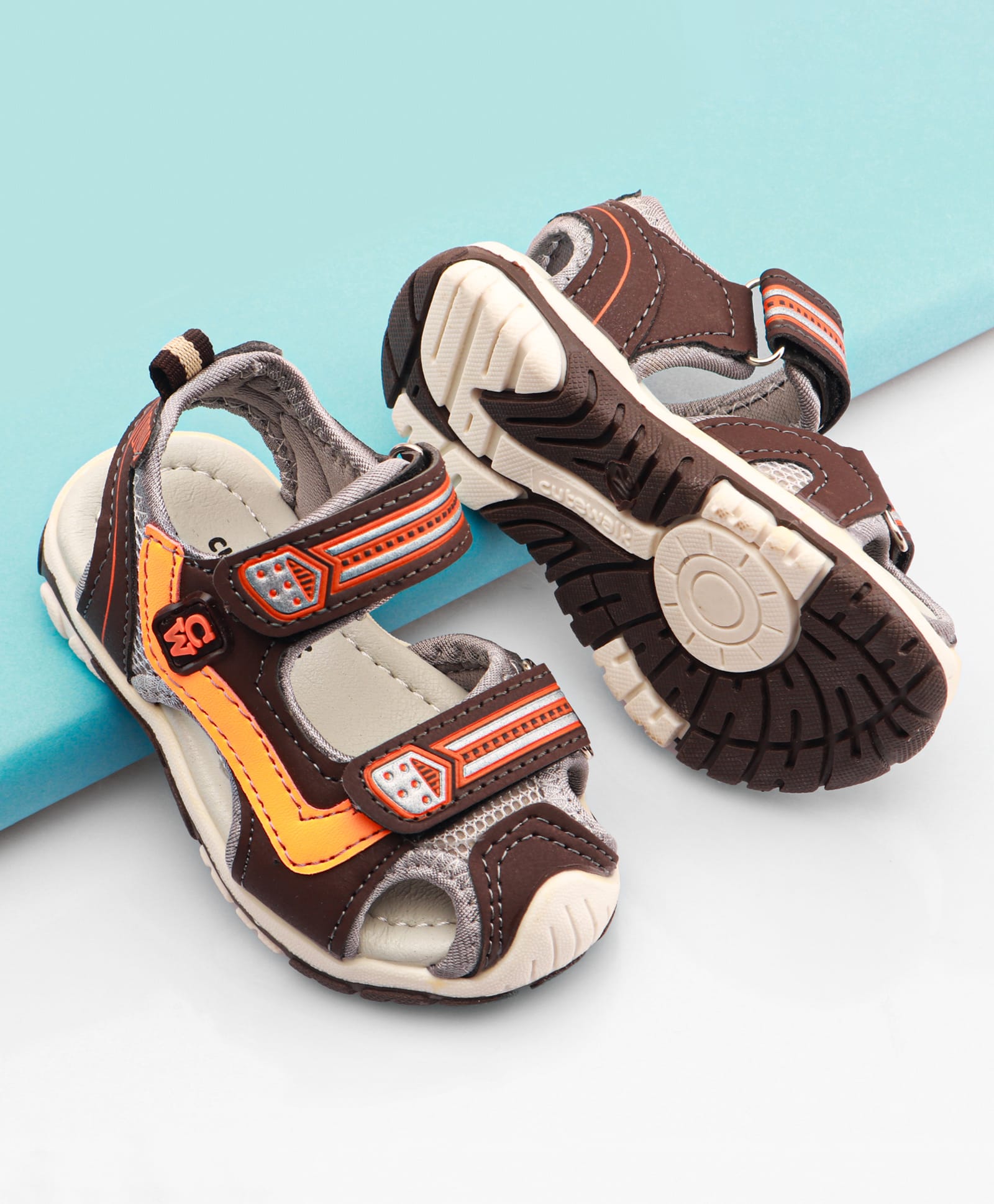 Cute Walk by Babyhug Velcro Closure Solid Sandals - Brown-image-36