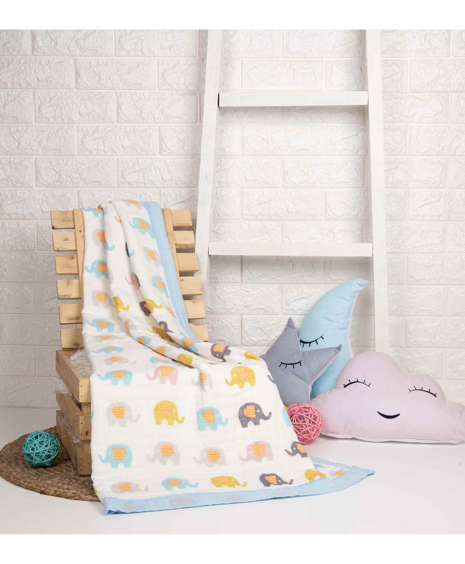 Kicks & Crawl Quilted Muslin Blanket Elephants Print - Multicolor-image-14