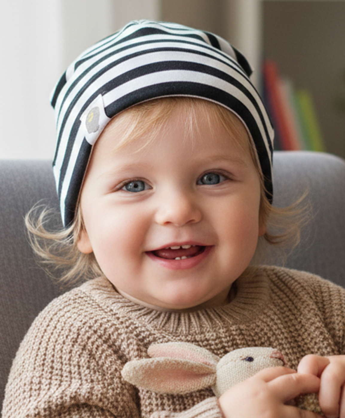 Syga Knitted Stripe Cap Black White - Circumference 40 to 55 cm-picture-27