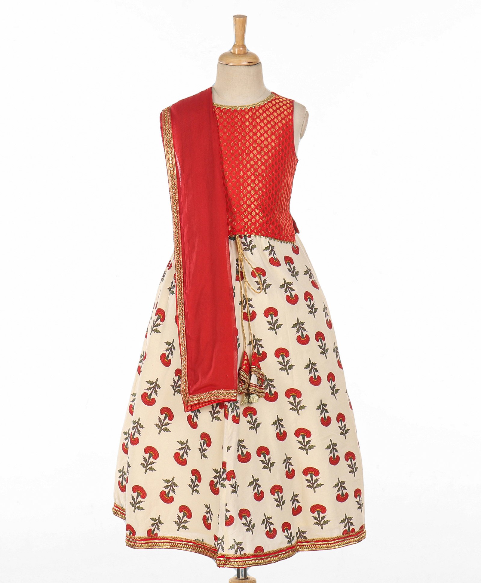 Babyhug Sleeveless Choli With Motif Print Lehenga and Netted Dupatta - Red Beige-image-4