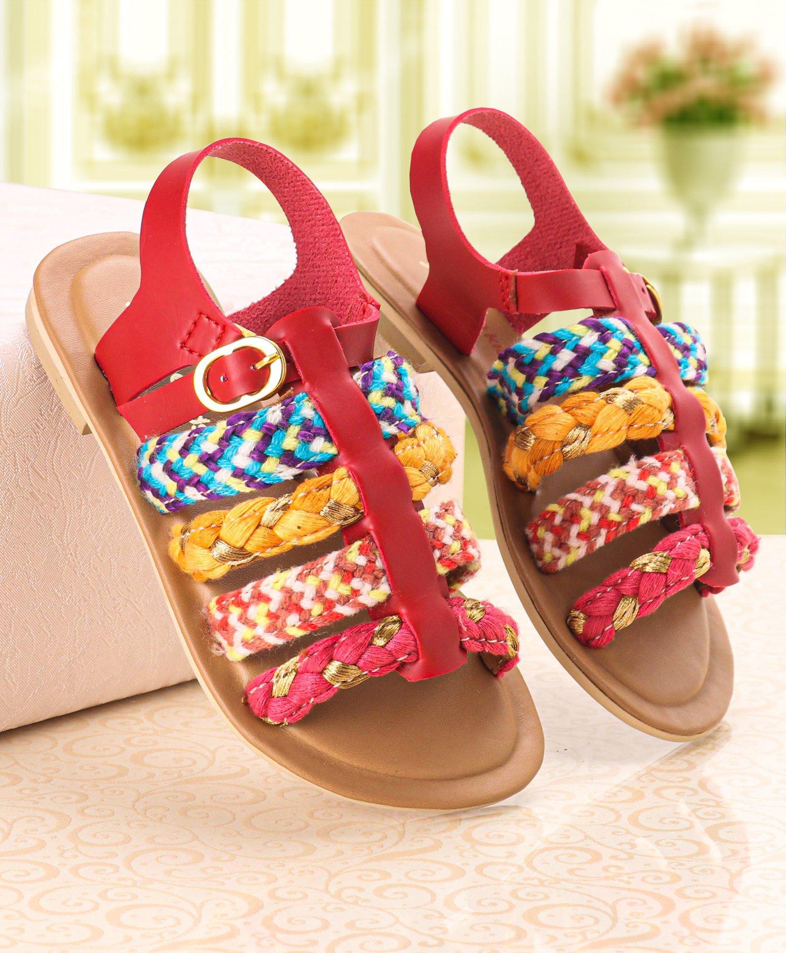 sandals with buckle closure