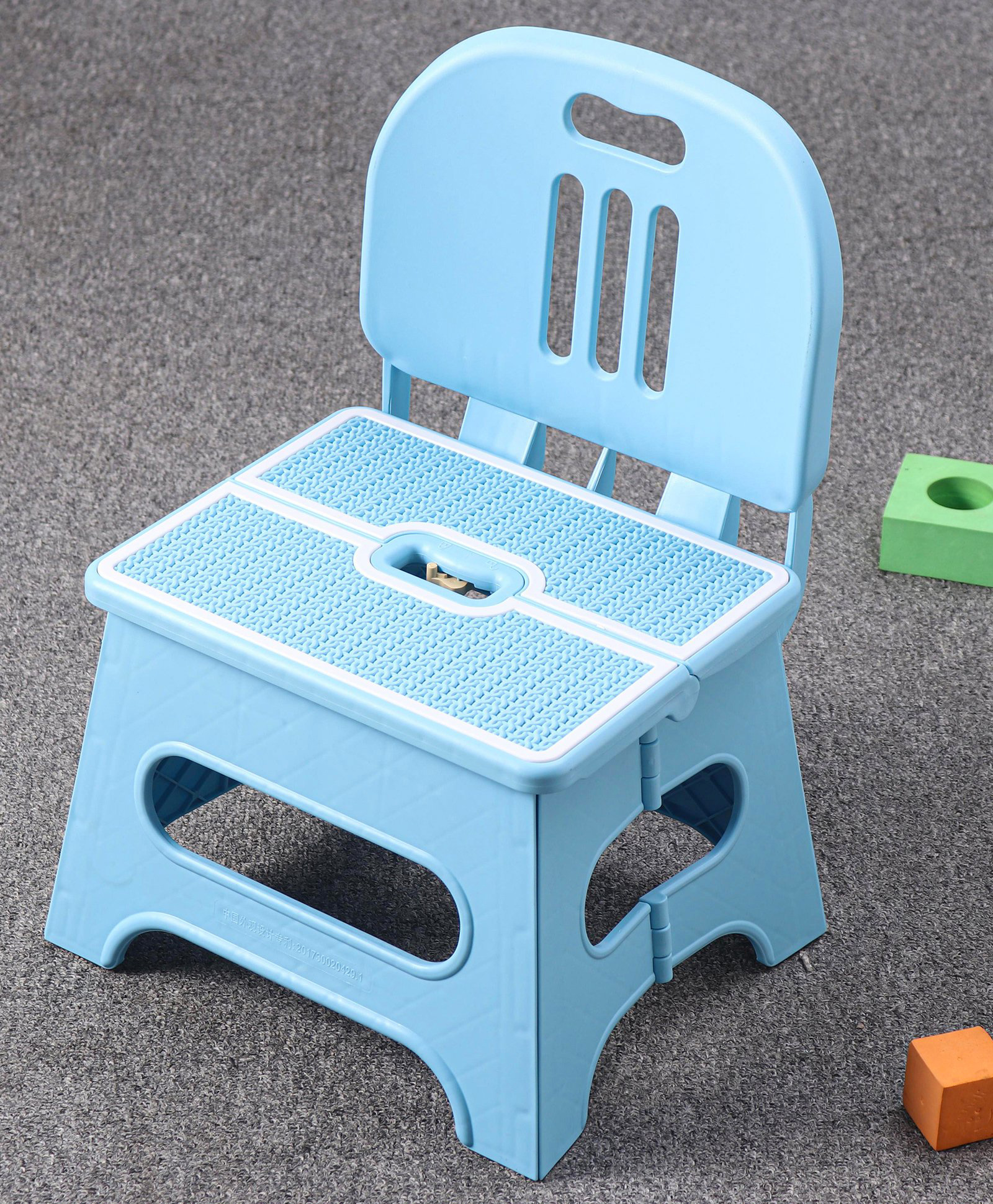 fab n funky Foldable Chair with Backrest - Blue-picture-27