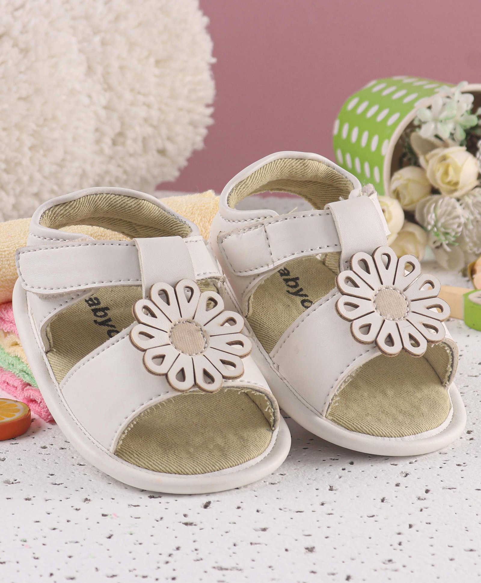 Babyoye Sandals Style Booties Floral Appliques - White-image-5