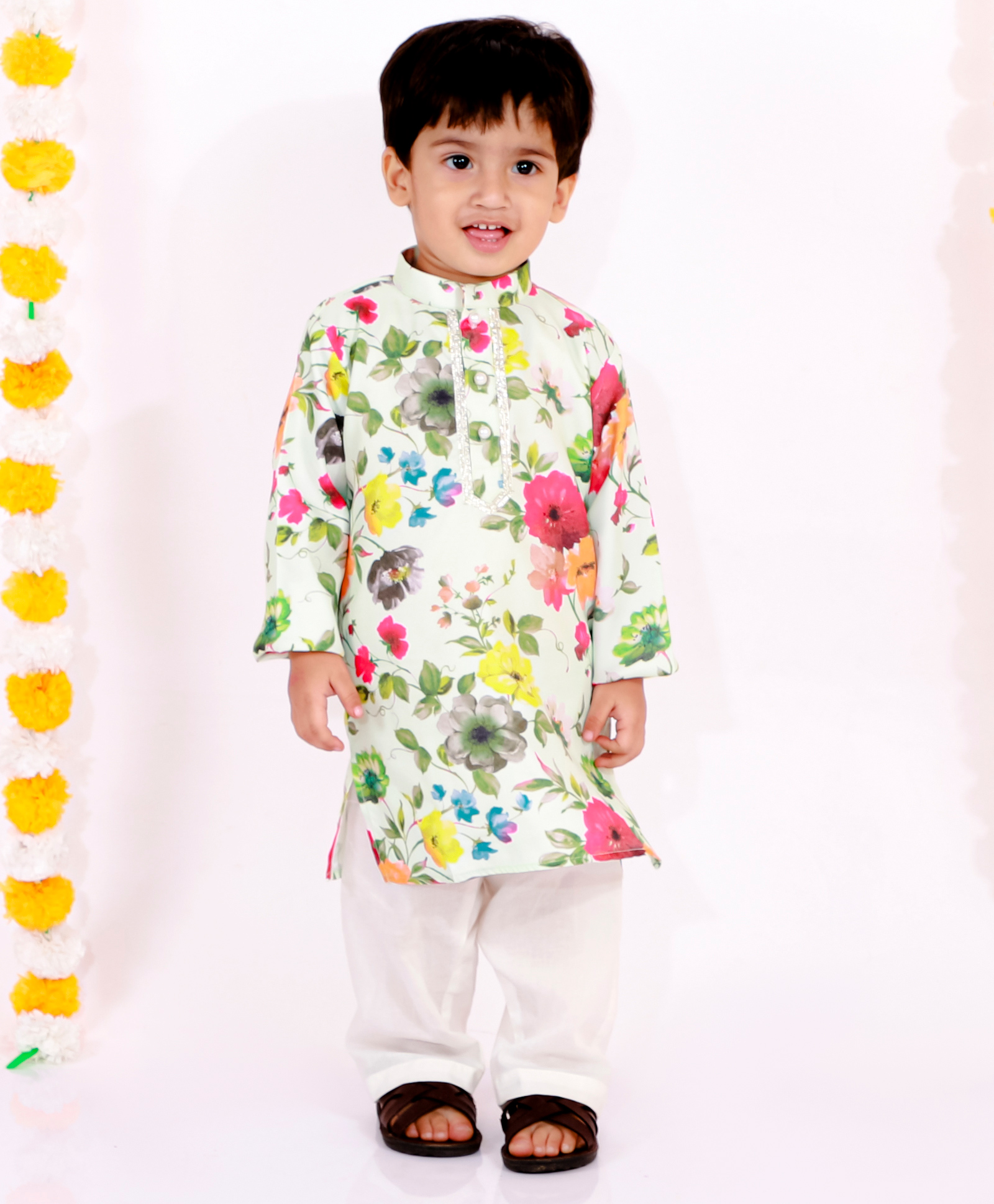Little Bansi Full Sleeves Floral Print Kurta With Pajama - Green-picture-2