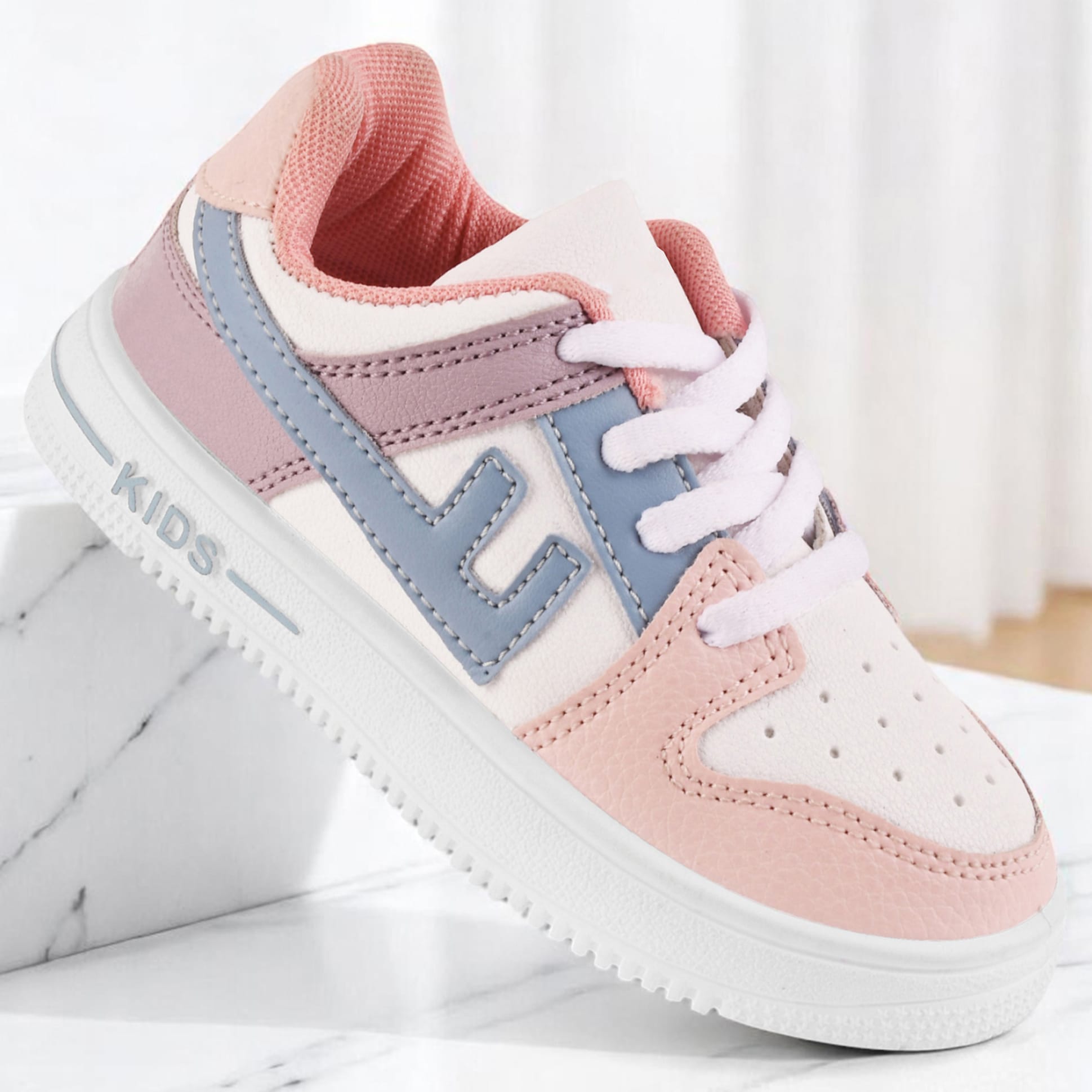 order L2♡ Z2♡ Buy Lil Lollipop Lace Up Casual Shoes With Color Block - Pink for